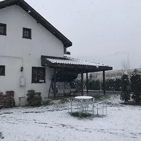 Oezdilek Villa *