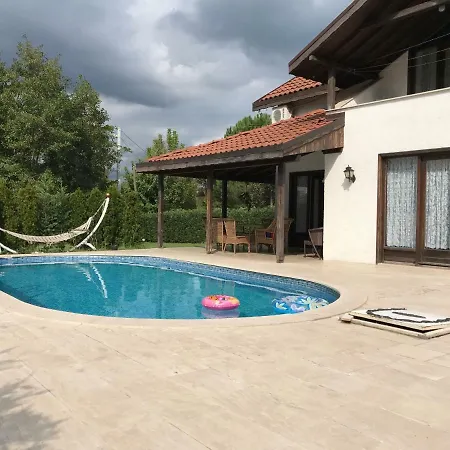 Oezdilek Sapanca